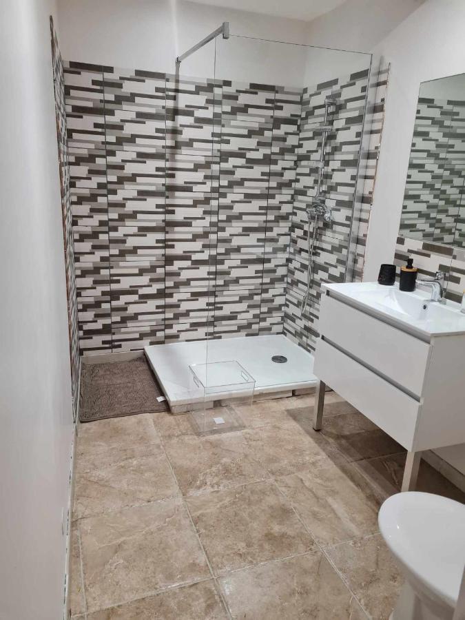 Chez Karine - Appartement Ledenon ภายนอก รูปภาพ
